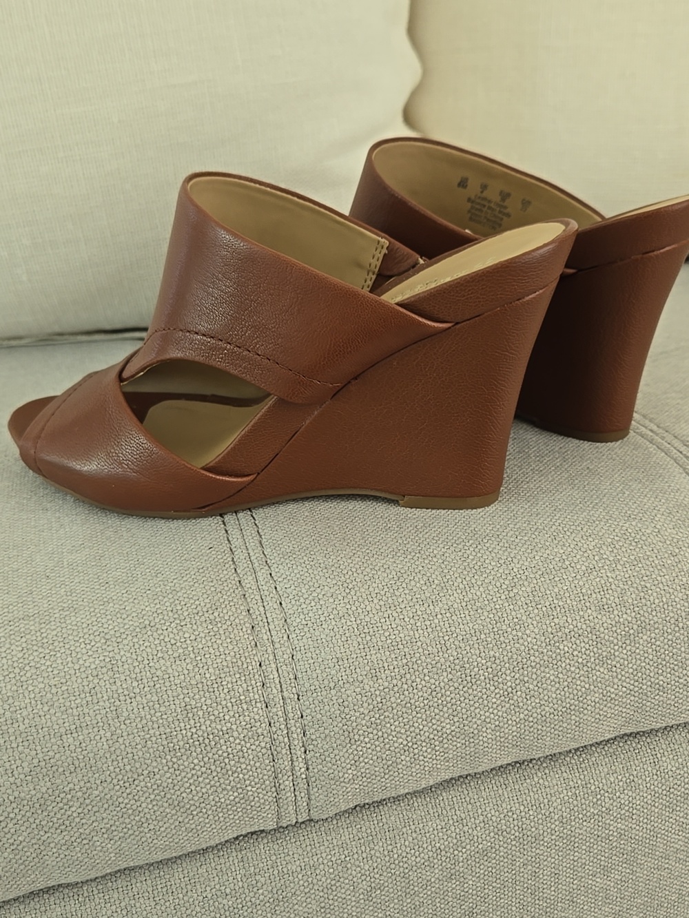 Naturalizer Women’s Leather  Cognac Crossband Slide Mules - NWOT